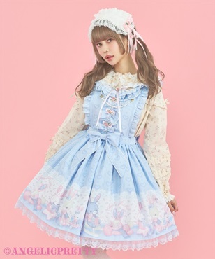 ふわふわToysエプロン風スカート