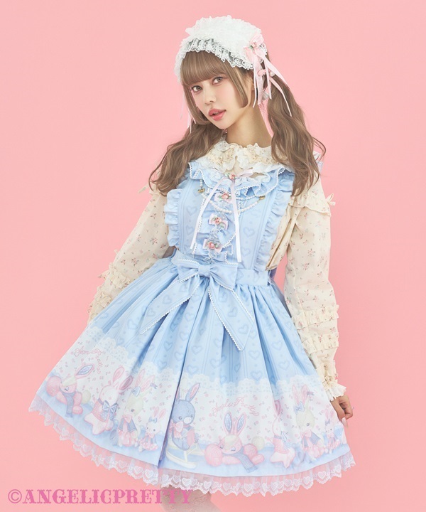 ふわふわToysエプロン風スカート